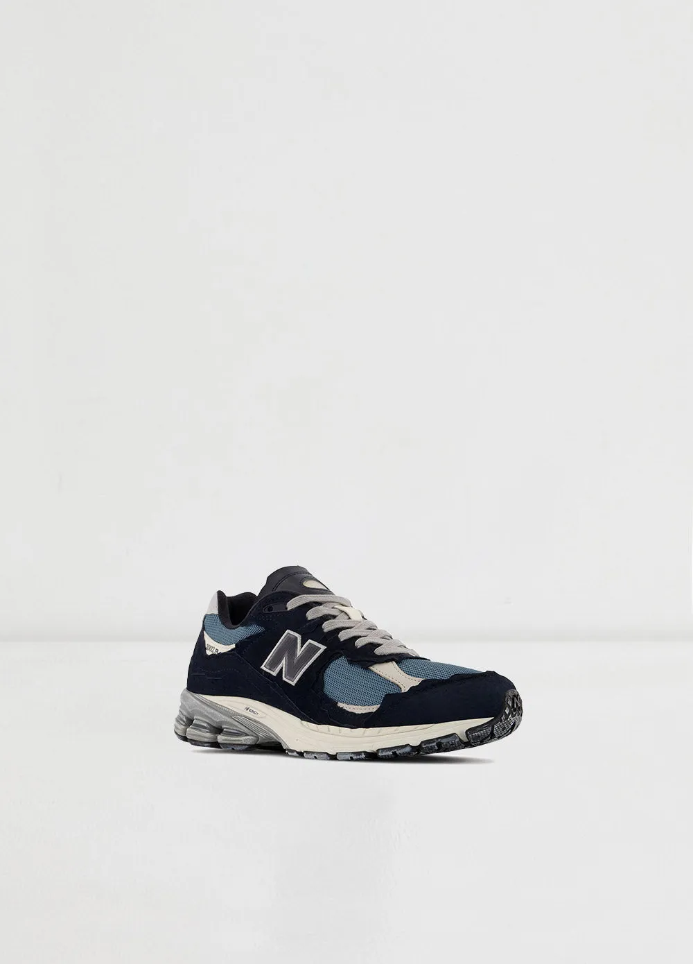 2002R Sneakers