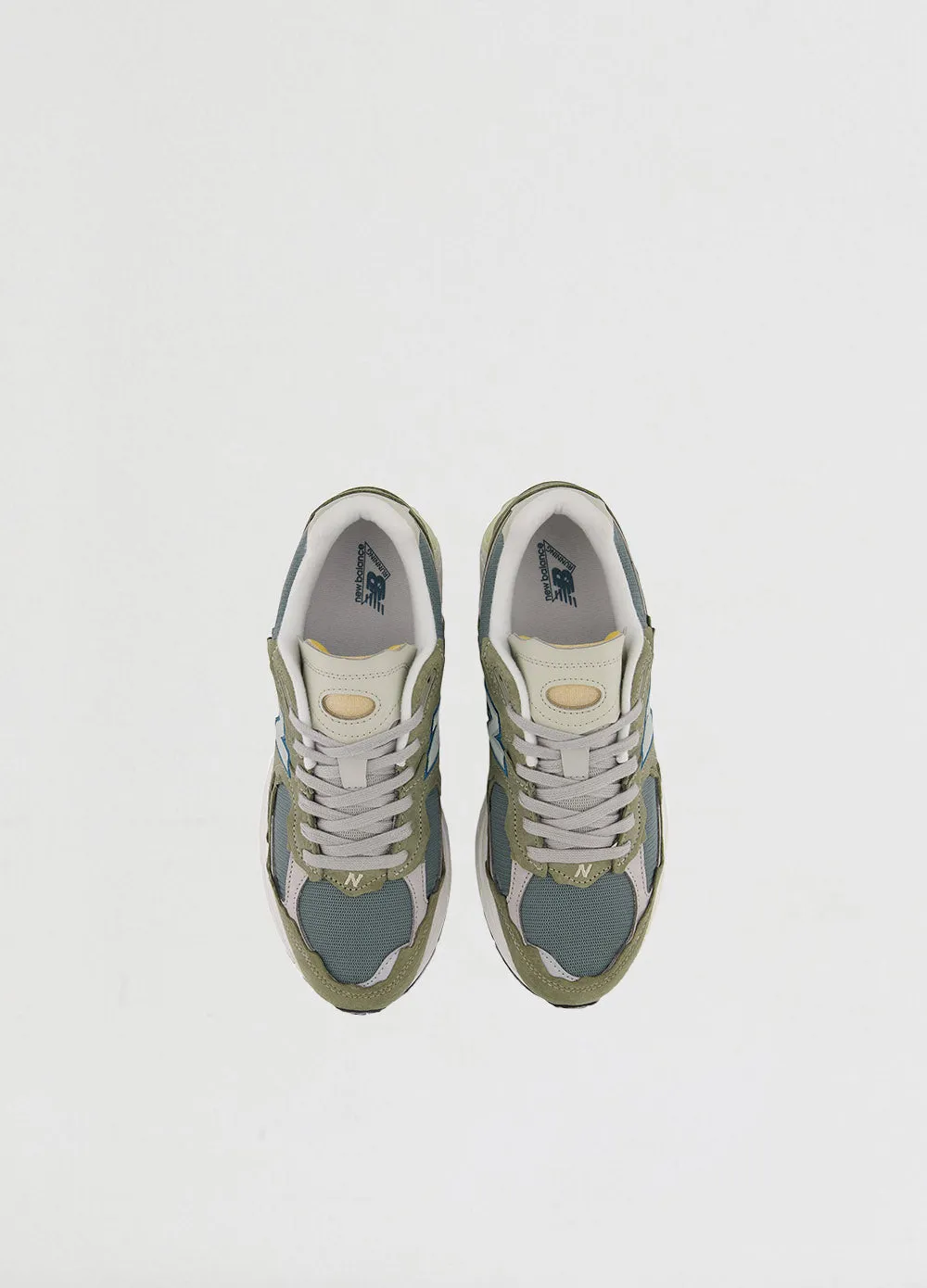 2002R Sneakers