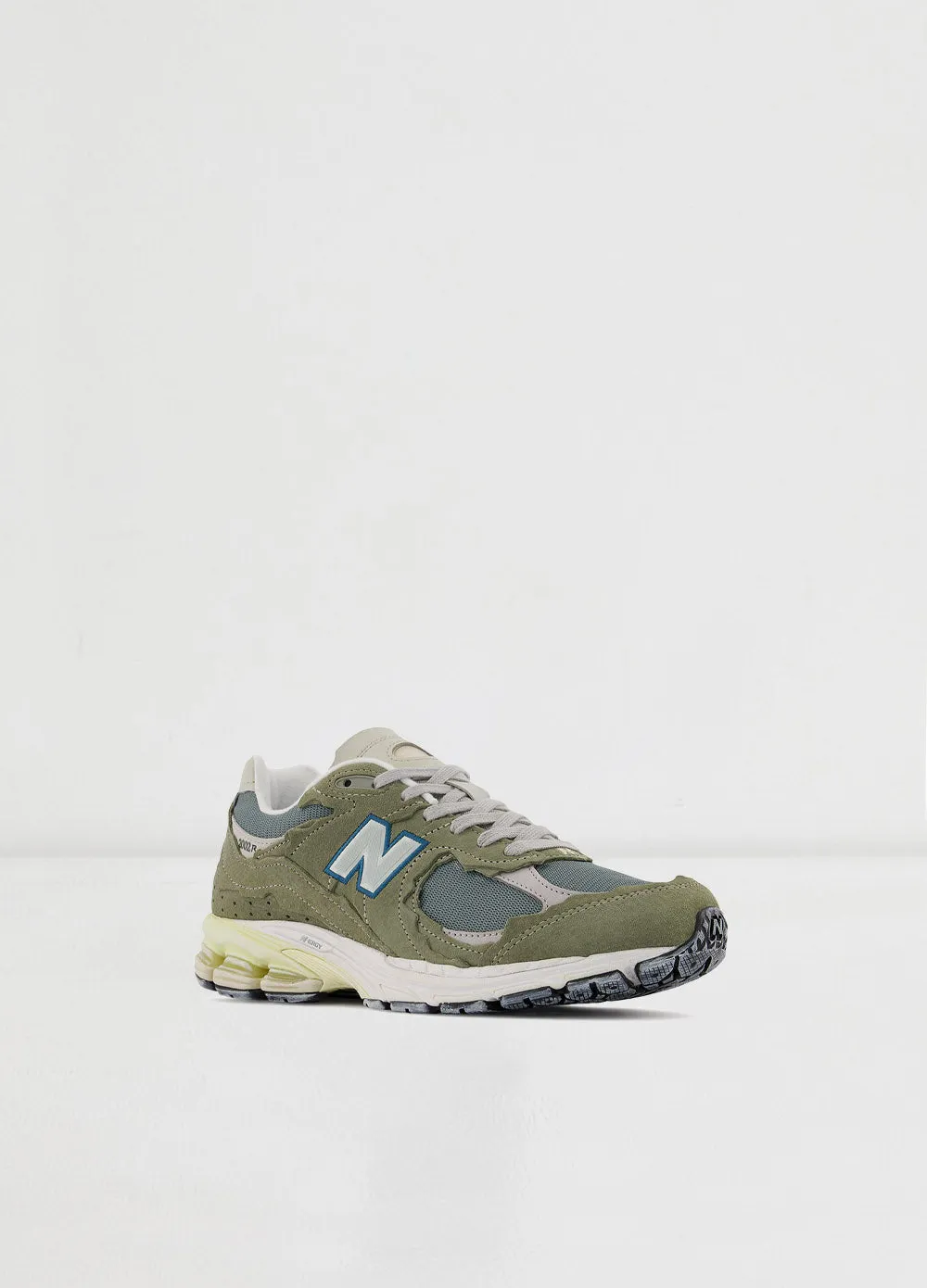 2002R Sneakers