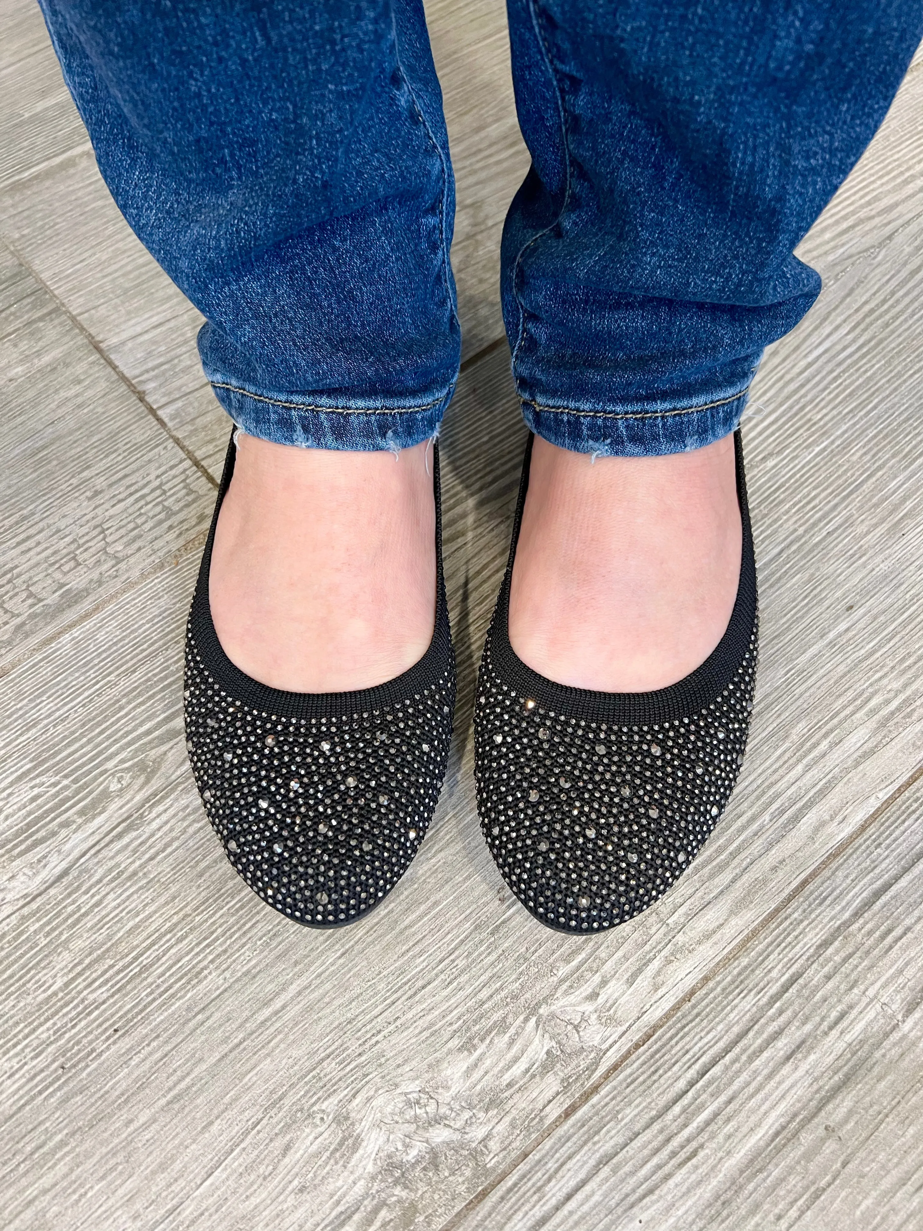LAST ONE sz 6 Shining Star Rhinestone Flats in Black