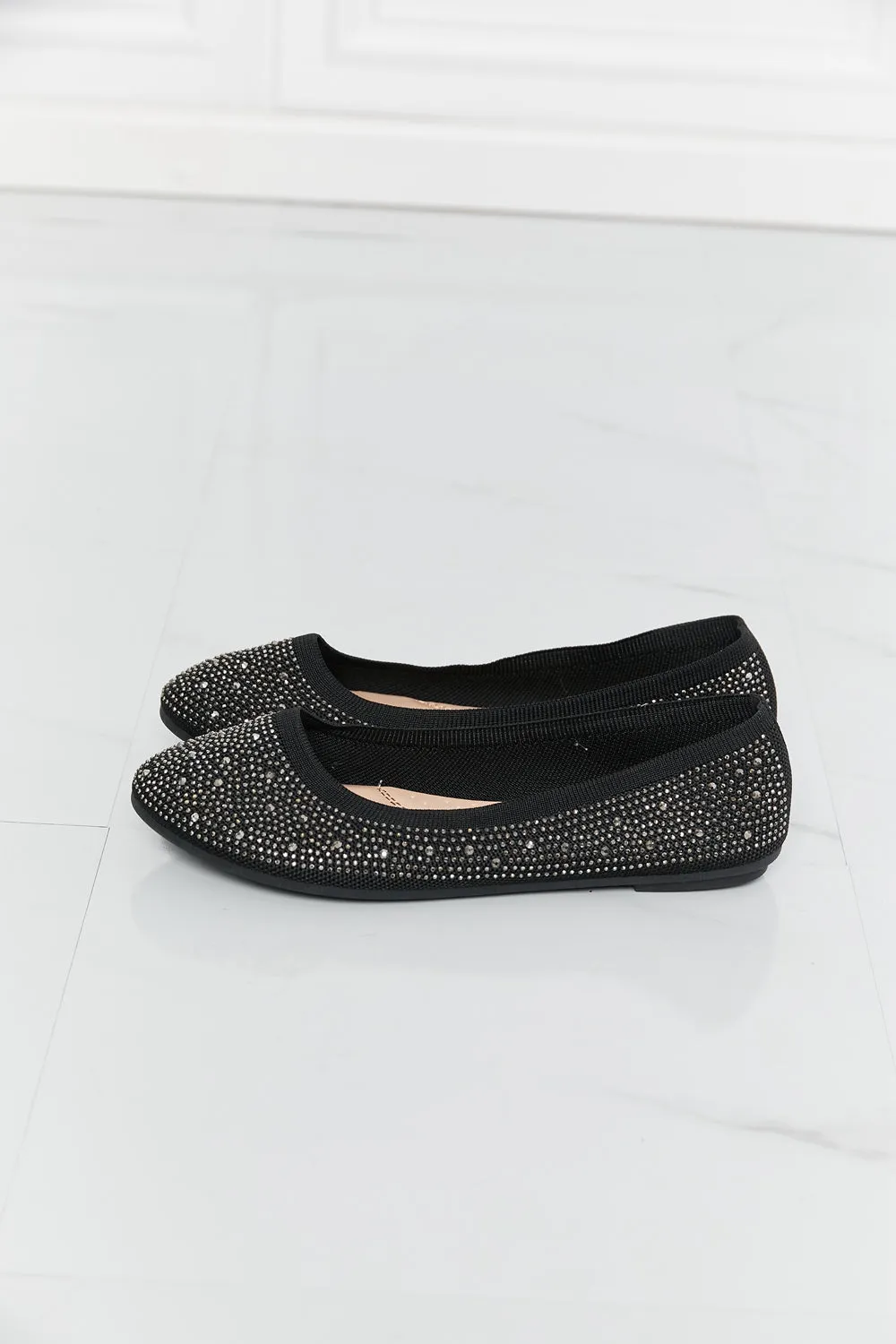 LAST ONE sz 6 Shining Star Rhinestone Flats in Black