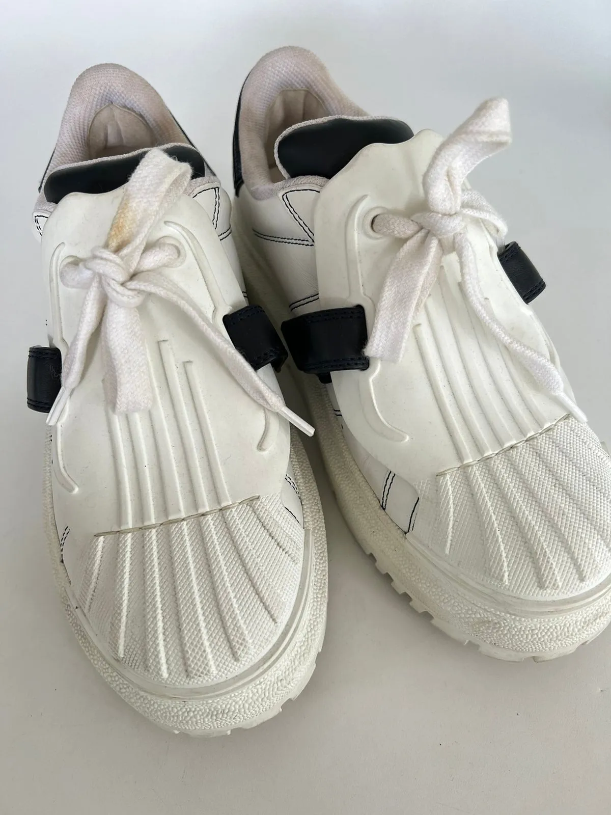 Walk n Dior Sneakers