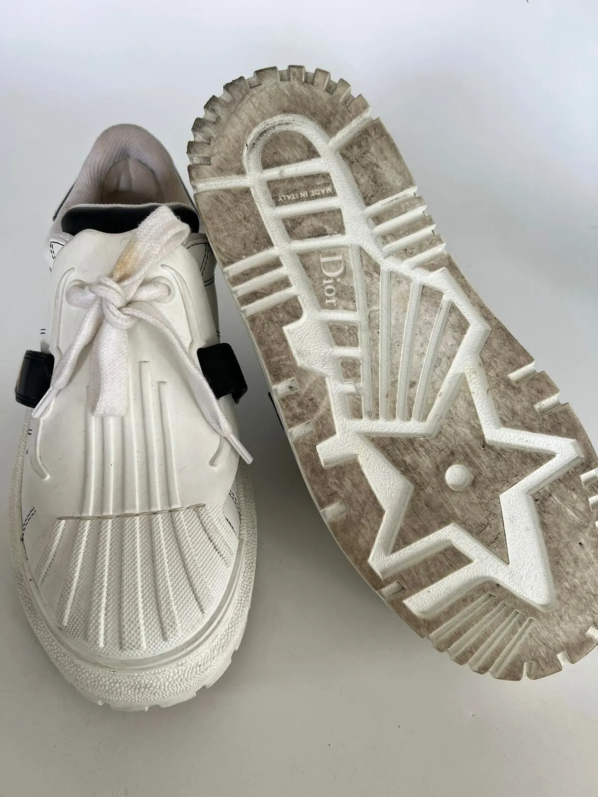 Walk n Dior Sneakers
